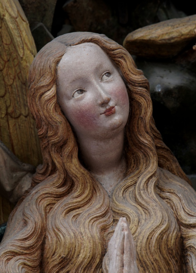 Relief św. Marii Magdaleny unoszonej przez anioły - fragment
